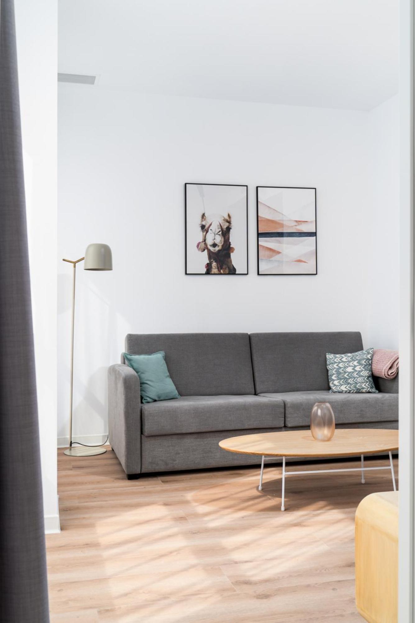 Limehome Valencia Carrer D'Antonio Ferrandis Bagian luar foto