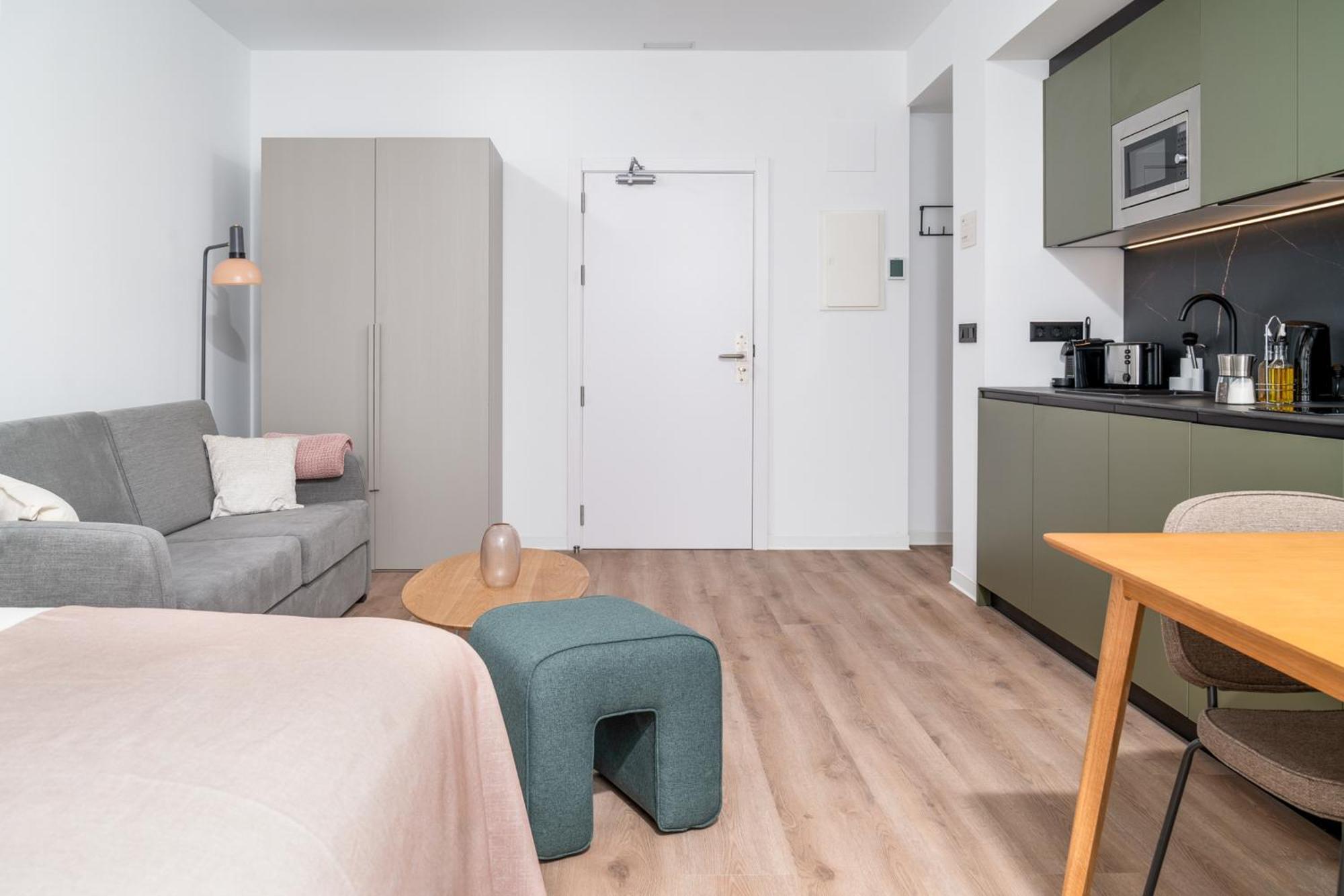 Limehome Valencia Carrer D'Antonio Ferrandis Bagian luar foto