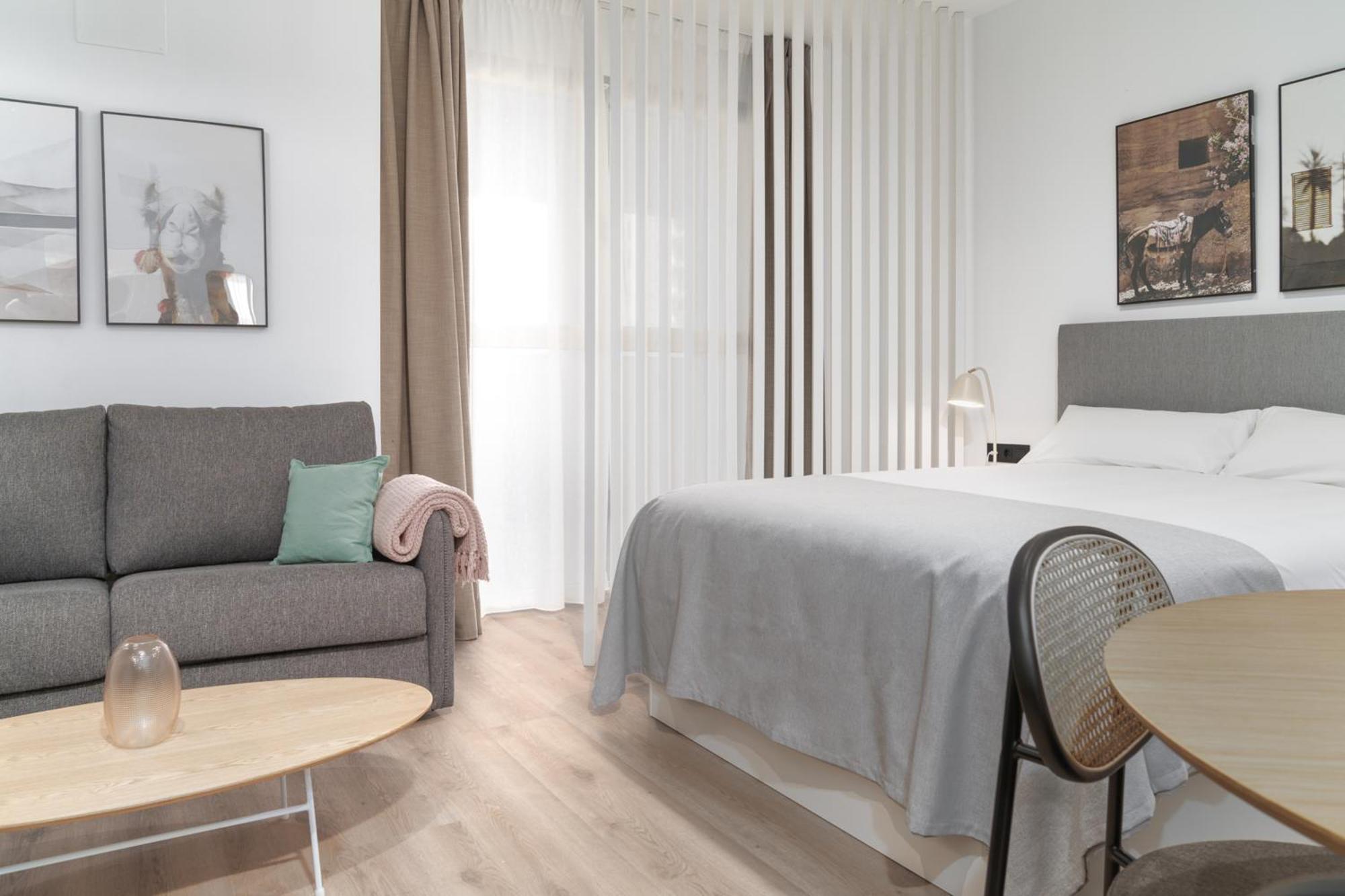 Limehome Valencia Carrer D'Antonio Ferrandis Bagian luar foto